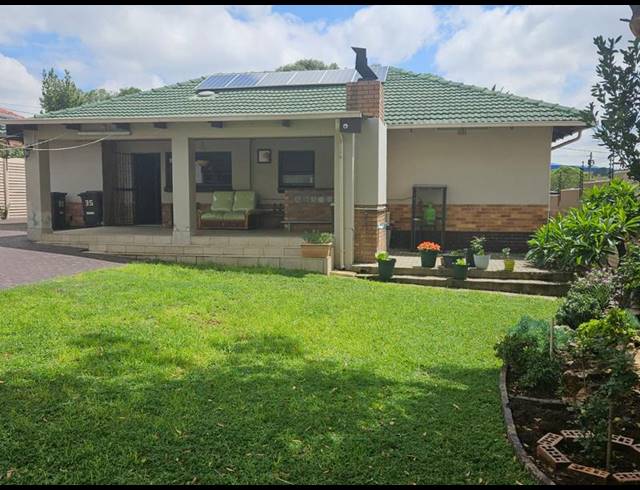 3 BEDROOM HOUSE FOR SALE IN SOUTH CREST